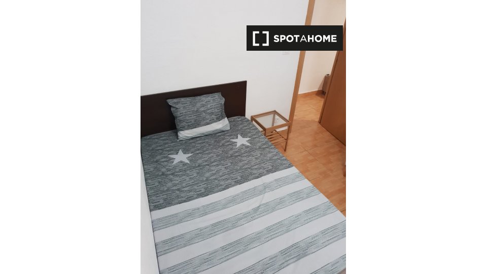 Double room Barcelona, 4 beds, 75m² — photo 6