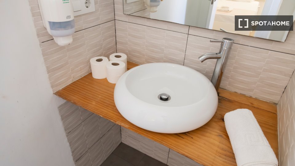 Apartment Valencia, 3 beds, 70m² — photo 49