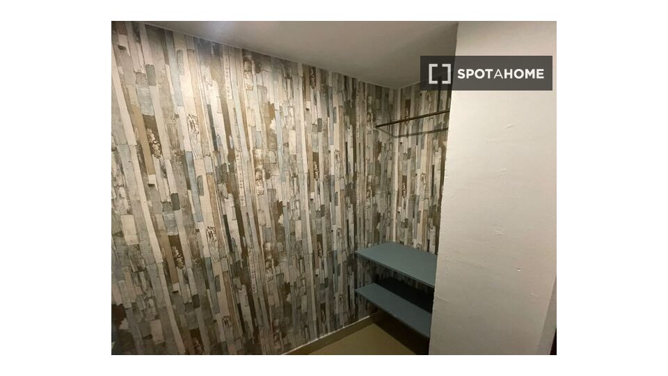 Double room Seville, 10 beds, 202m² — photo 9