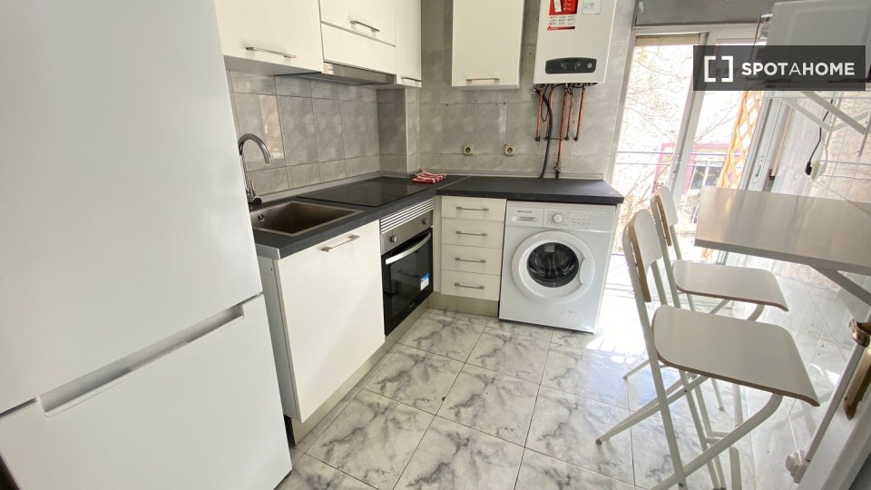 Double room Madrid, 4 beds — photo 9