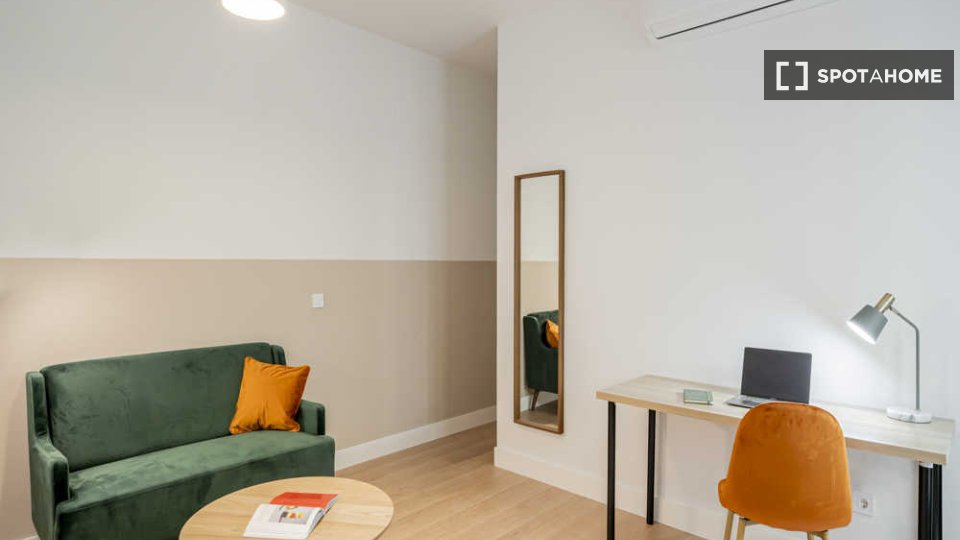 Habitación doble Madrid, 16 habitaciones — foto 22