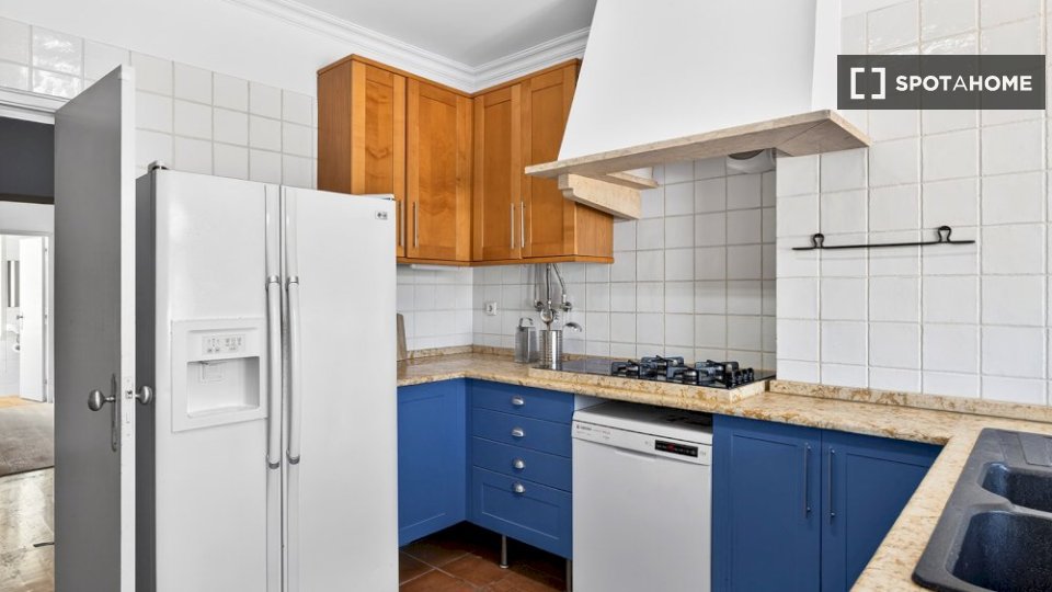 Double room Lisbon, 10 beds — photo 18