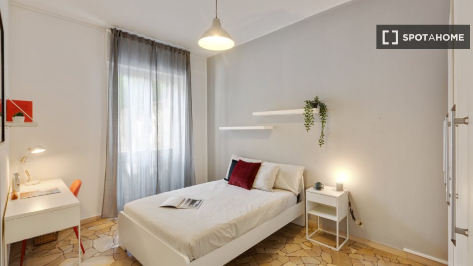 Double room Milan, 2 beds, 50m² — photo 5