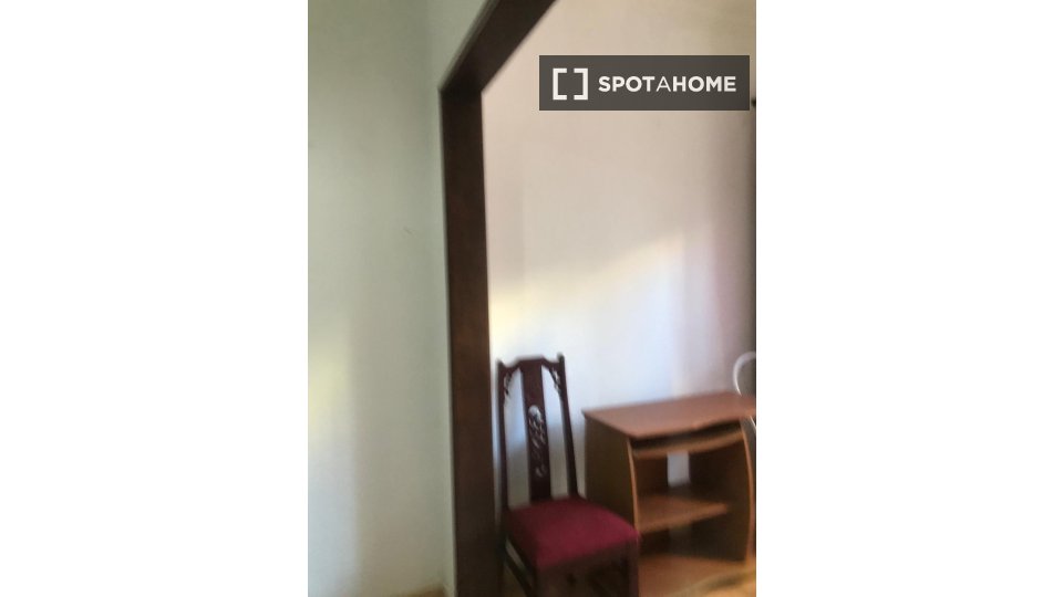 Double room Lisbon, 2 beds — photo 24
