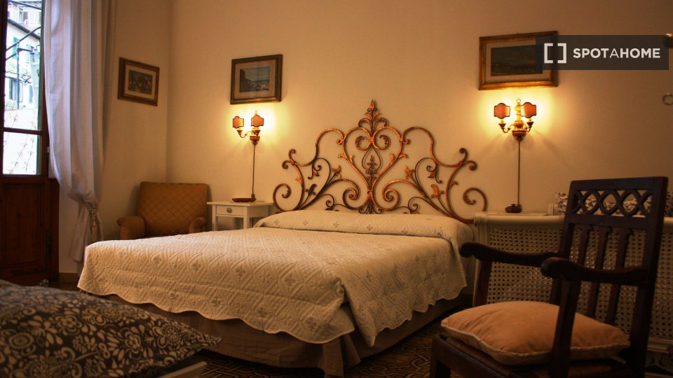 Double room Florence, 3 beds, 160m² — photo 21