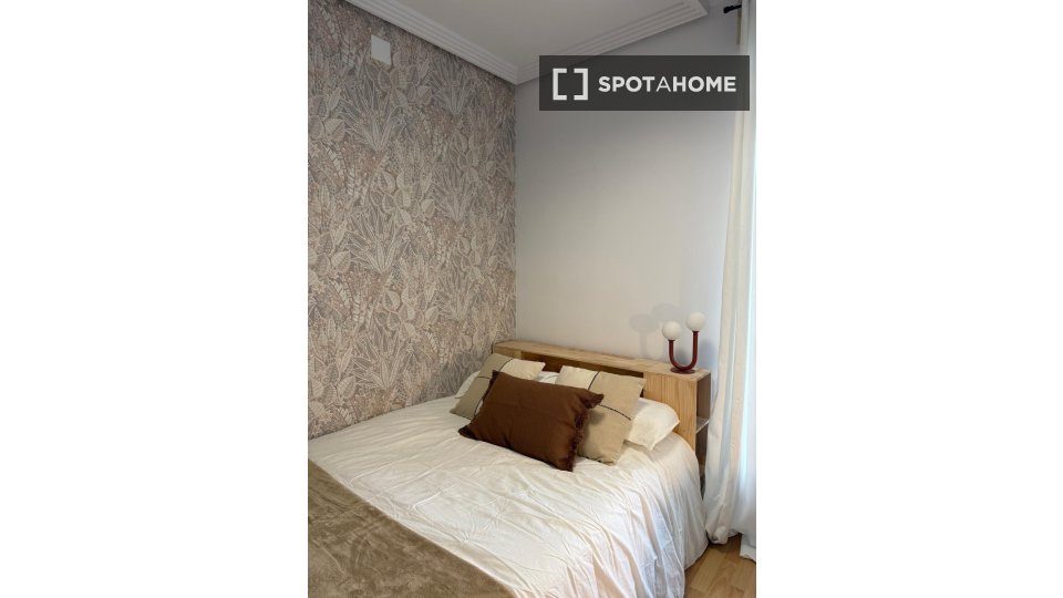 Double room Madrid, 8 beds — photo 11