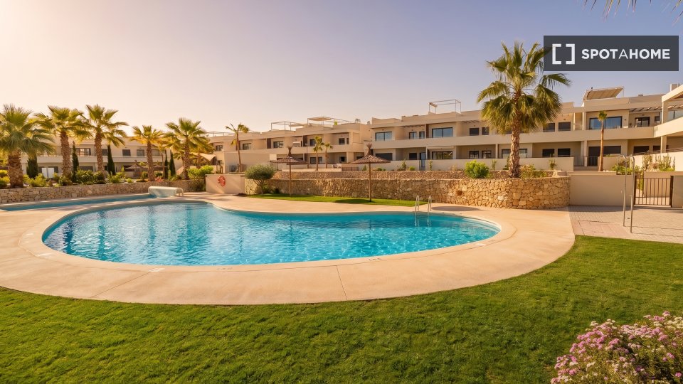 Apartment Alicante, 2 beds — photo 1
