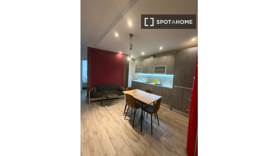 Apartment Madrid, 4 beds, 105m² — photo 1