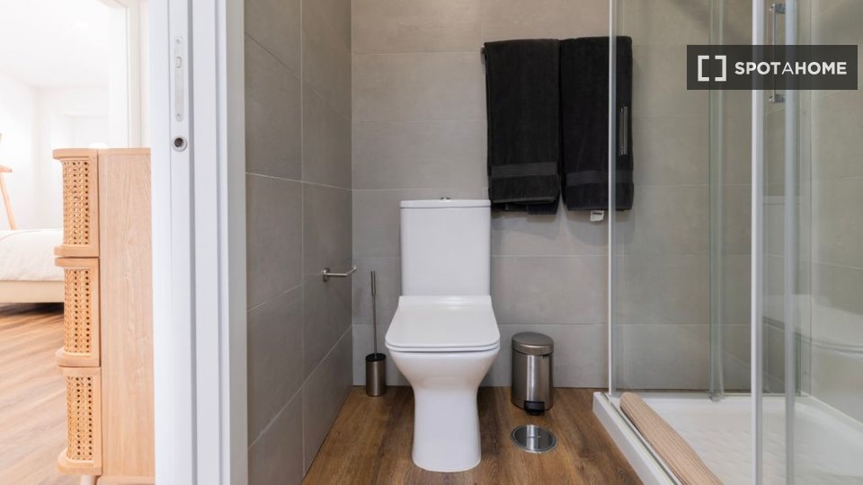 Apartment Lisbon, 2 beds — photo 19