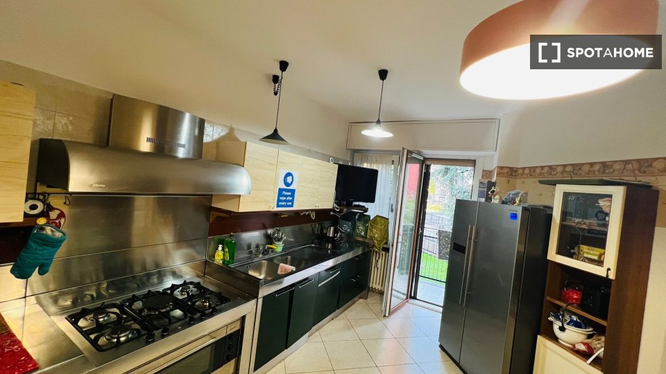 Double room Milan, 4 beds — photo 9