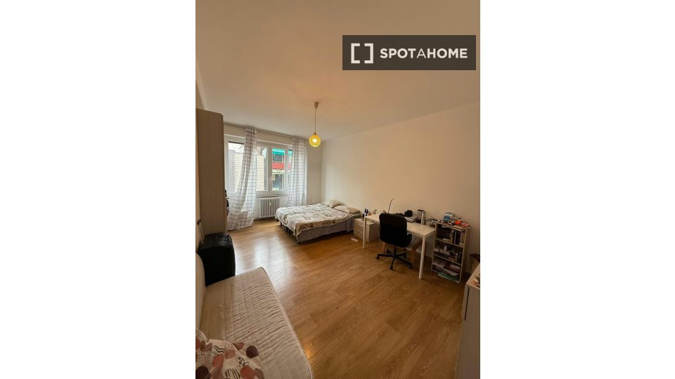 Double room Milan, 3 beds — photo 6