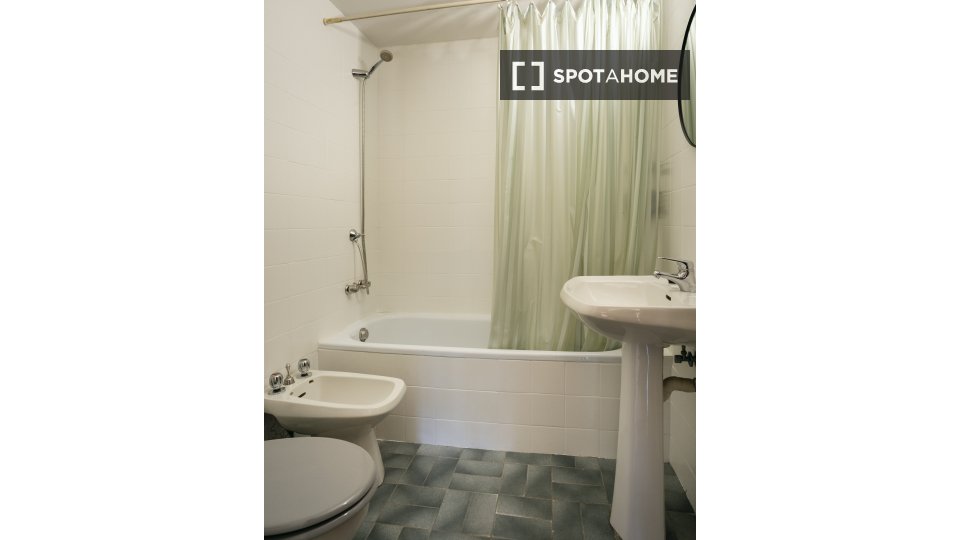 Double room Barcelona, 5 beds, 100m² — photo 17