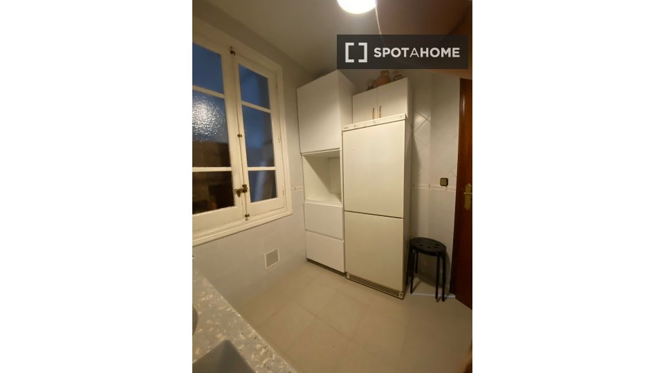 Double room Madrid, 4 beds — photo 3
