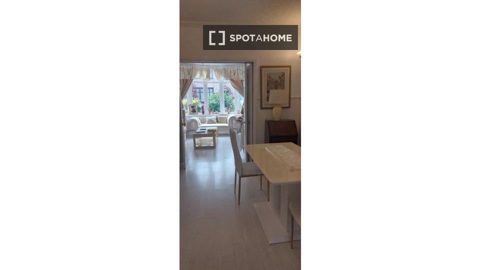 Double room London, 4 beds — photo 32