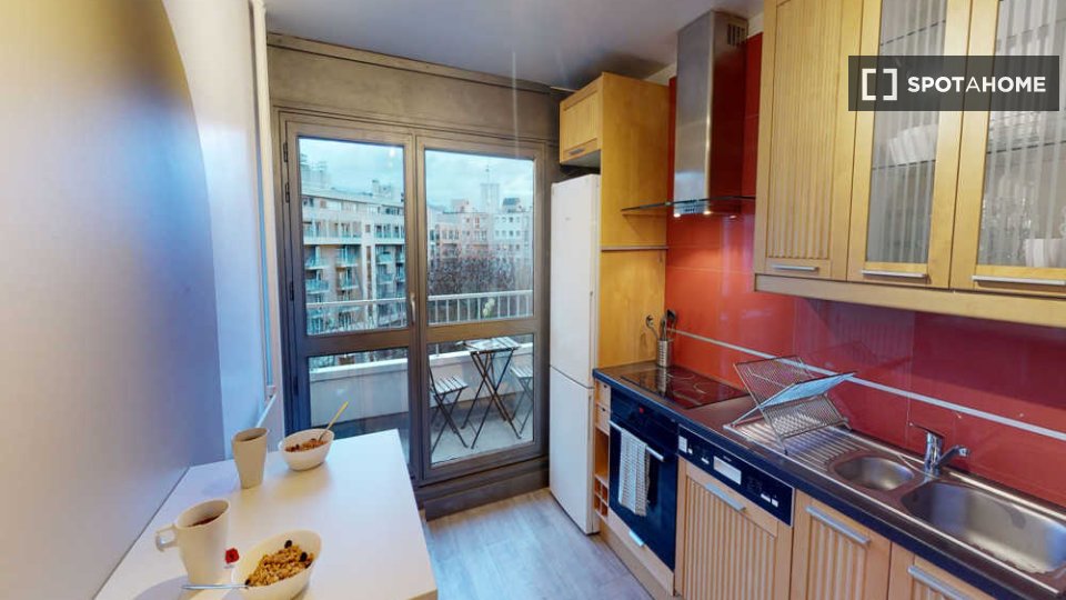 Double room Paris, 4 beds, 90m² — photo 3