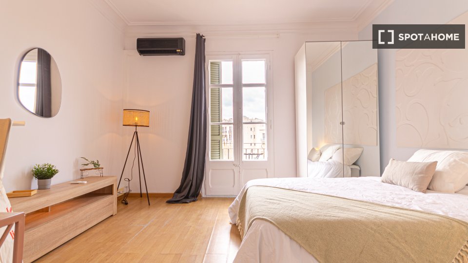 Double room Barcelona, 6 beds — photo 16
