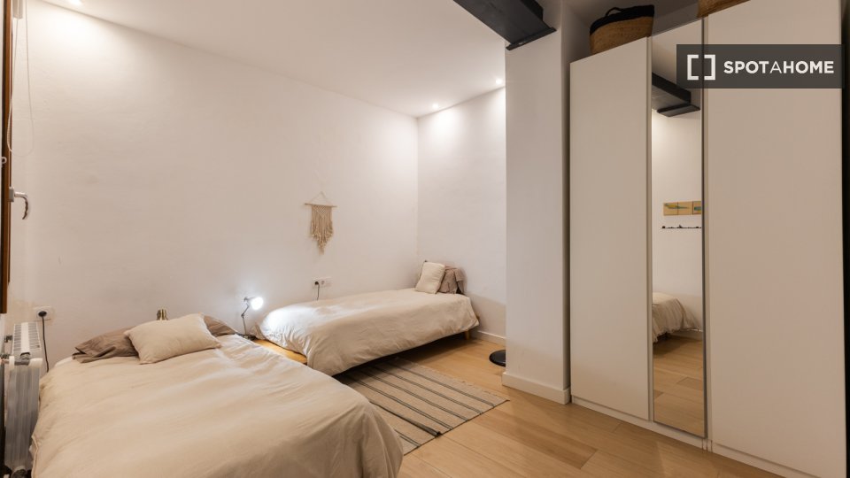 Apartment Valencia, 2 beds, 90m² — photo 1