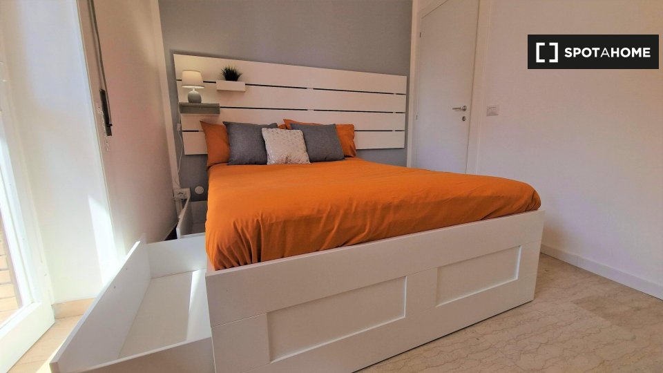Double room Rome, 6 beds — photo 14