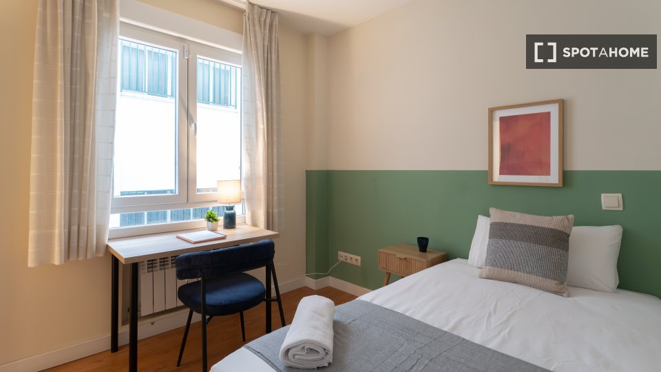 Double room Madrid, 6 beds — photo 15