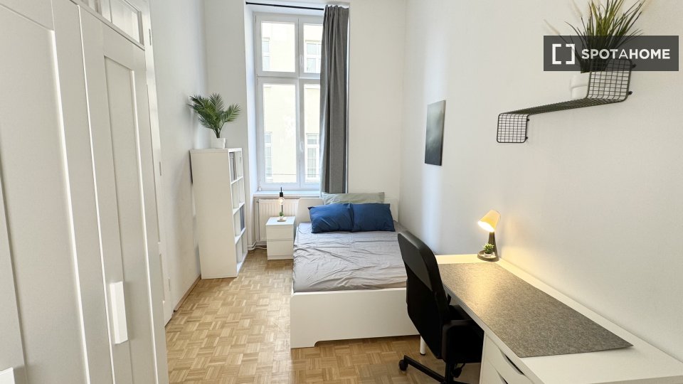 Double room Vienna, 3 beds, 52m² — photo 10