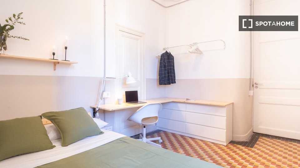 Double room Barcelona, 4 beds, 90m² — photo 9