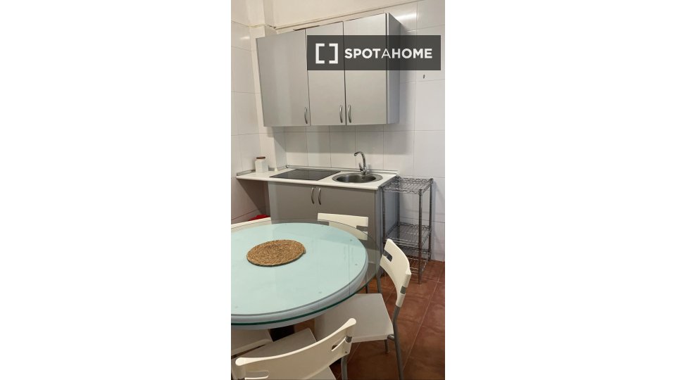 Double room Salamanca, 5 beds — photo 1