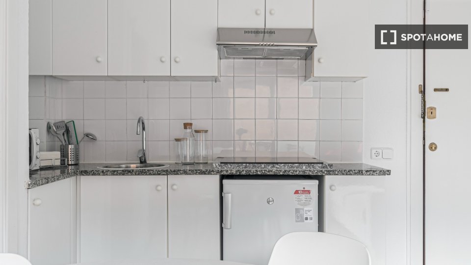 Apartment mono Barcelona, 35m² — photo 4