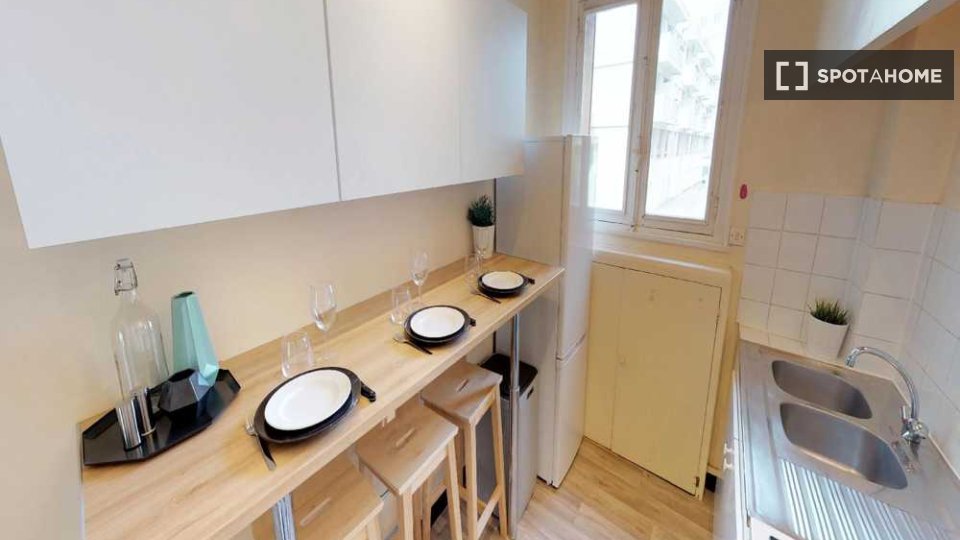 Double room Toulouse, 3 beds, 60m² — photo 1