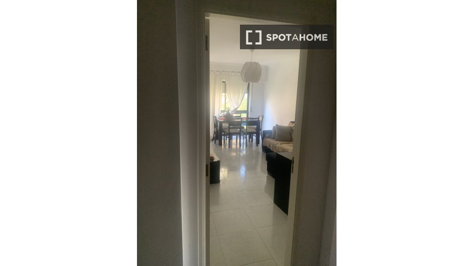 Double room Lisbon, 2 beds, 80m² — photo 4