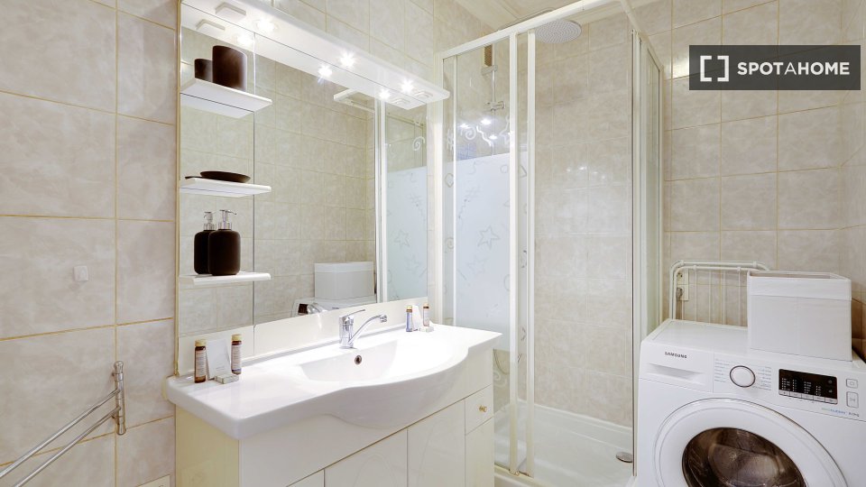 Apartment Paris, 2 beds, 56m² — photo 11