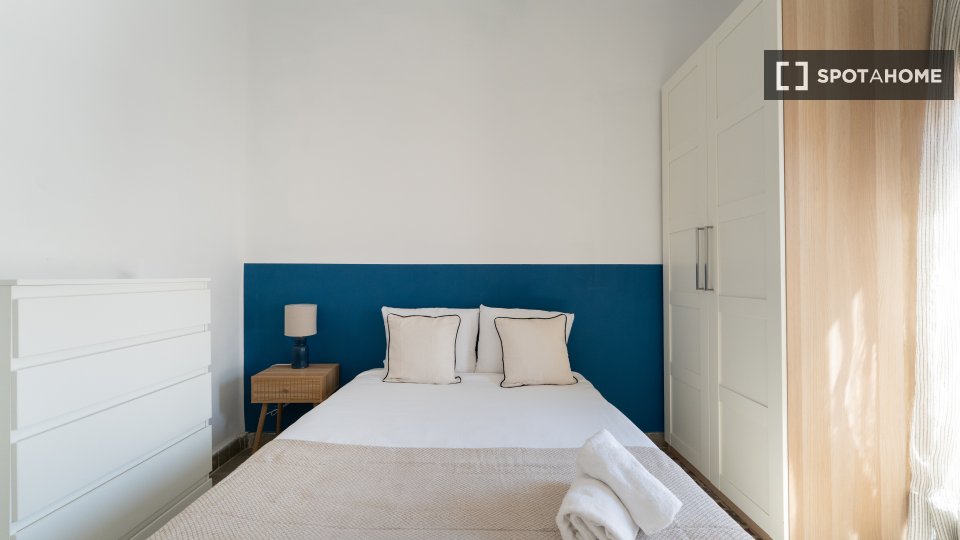 Double room Madrid, 6 beds — photo 13