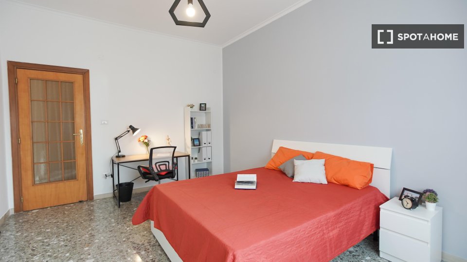 Double room Naples, 5 beds — photo 3