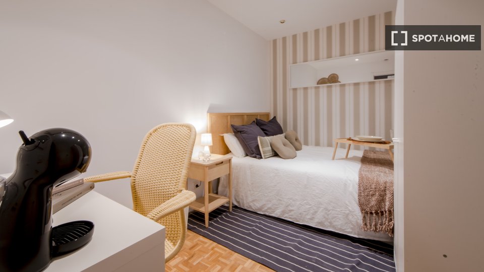 Double room Madrid, 9 beds — photo 6