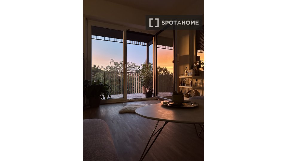 Apartment Frankfurt, 2 beds, 95m² — photo 1