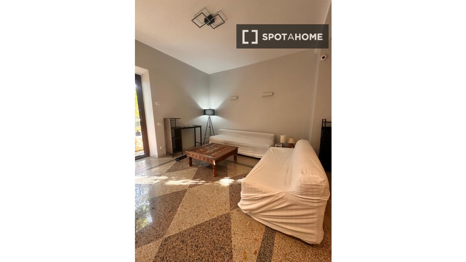 Apartment Rome, 1 bed, 75m² — photo 1