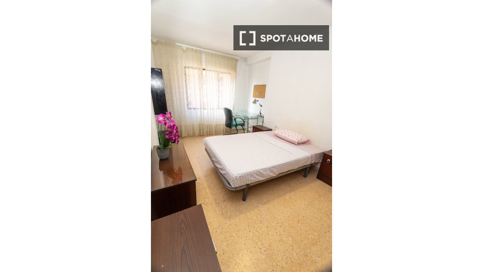 Double room Valencia, 4 beds — photo 1