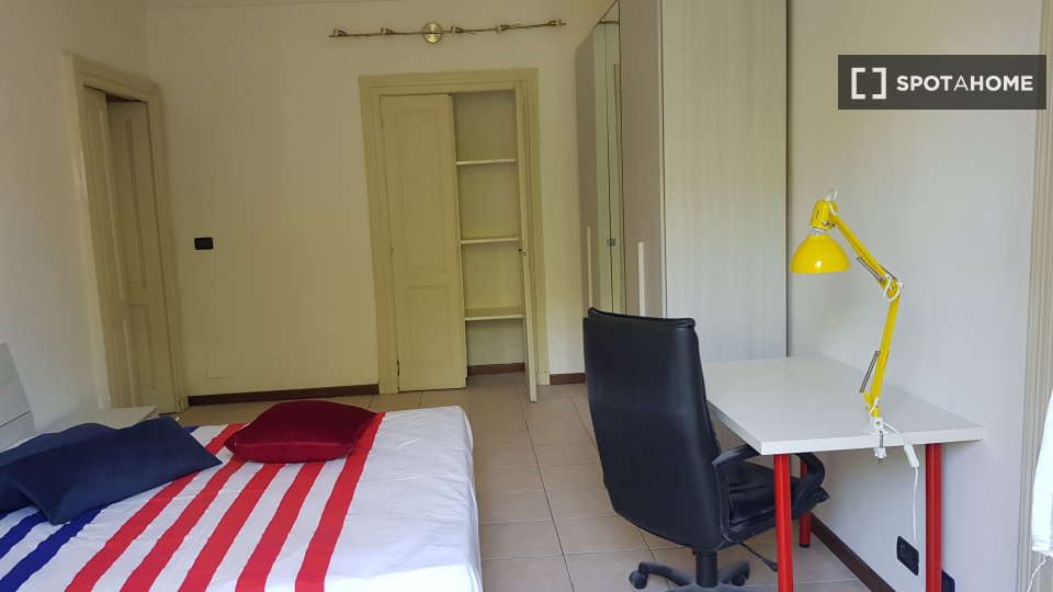 Double room Turin, 5 beds, 122m² — photo 3