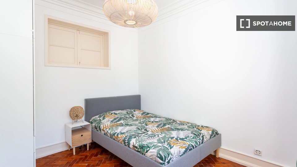 Double room Lisbon, 4 beds — photo 1
