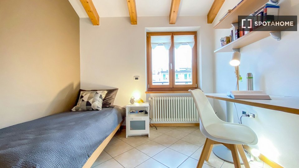 Double room Trento, 3 beds — photo 12