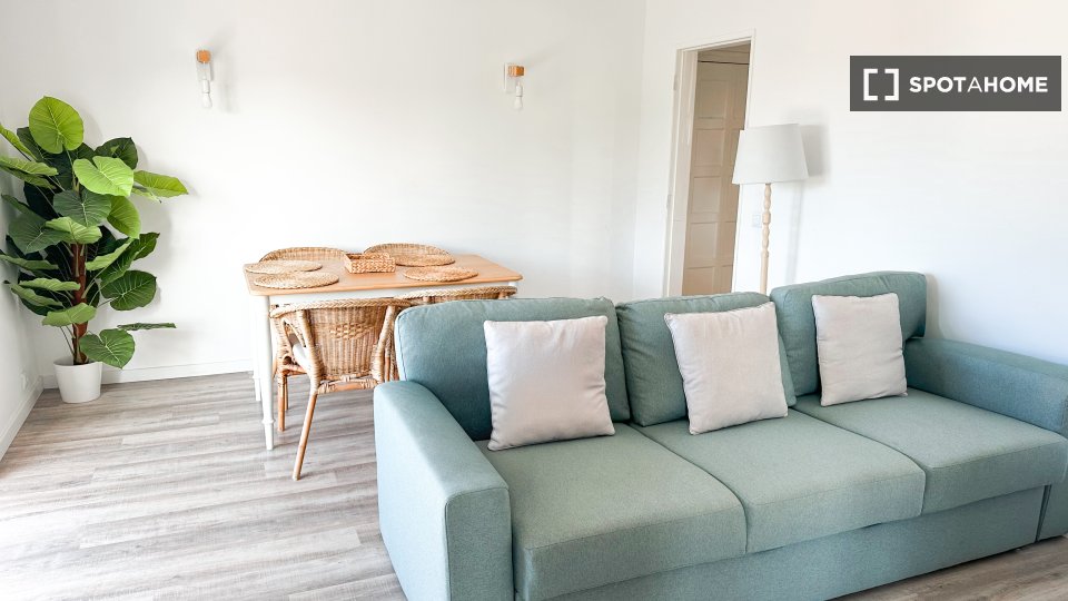 Apartment Lisbon, 2 beds, 95m² — photo 45