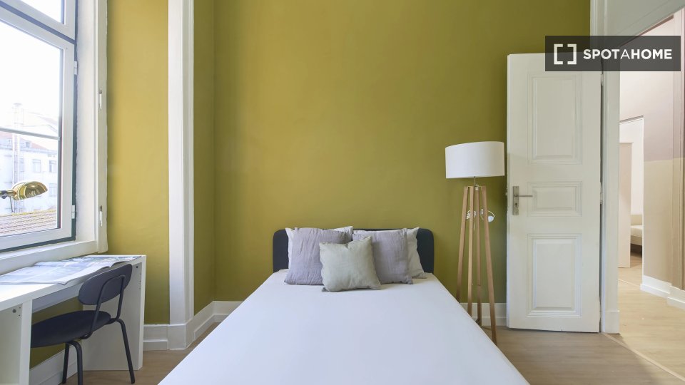 Double room Lisbon, 9 beds — photo 13