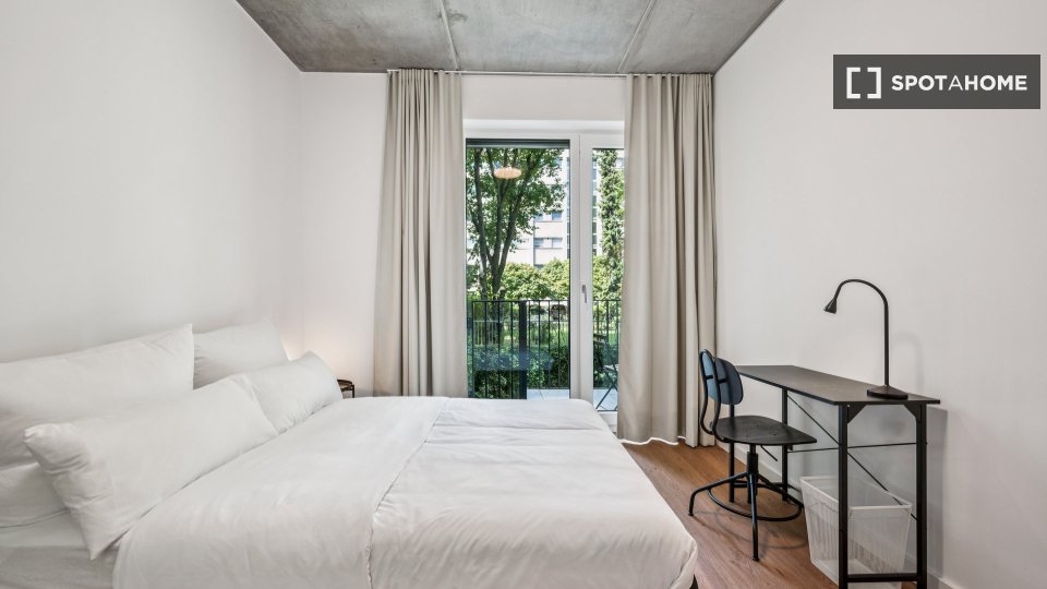 Double room Berlin, 3 beds, 60m² — photo 17