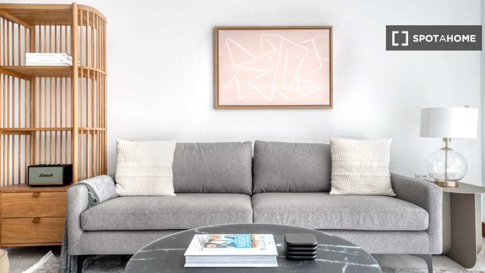 Apartment London, 2 beds, 75m² — photo 17