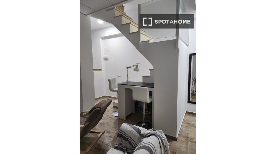 Apartment Alicante, 4 beds, 145m² — photo 13