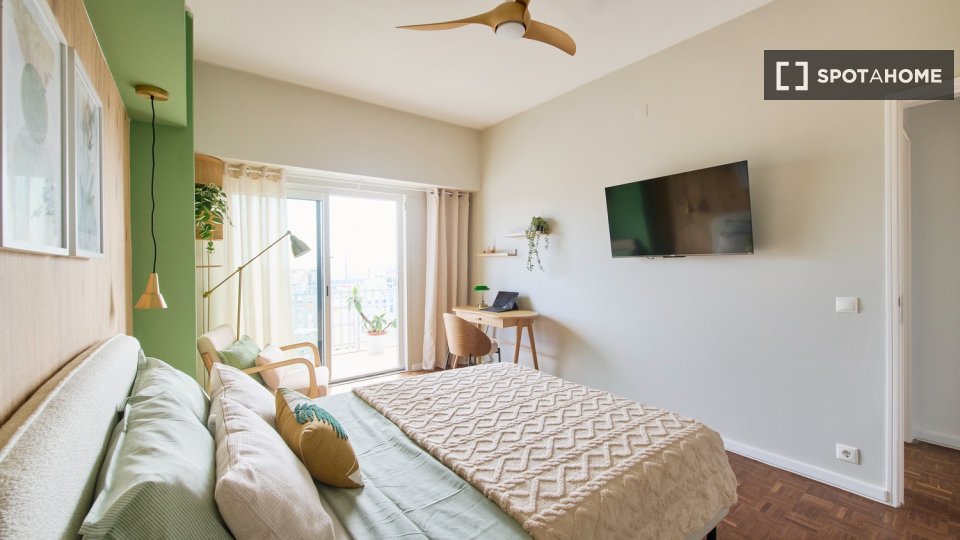 Double room Lisbon, 9 beds — photo 15