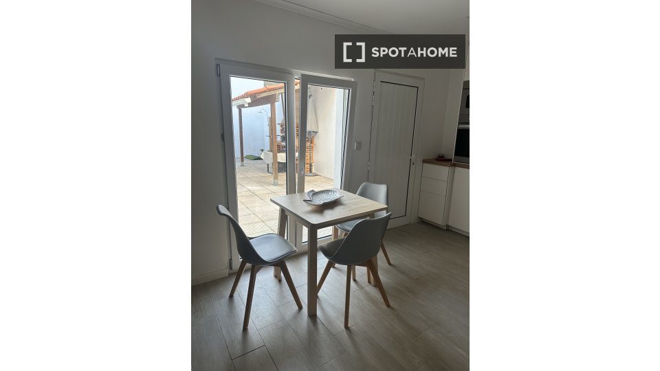 Apartment mono Lisbon — photo 15