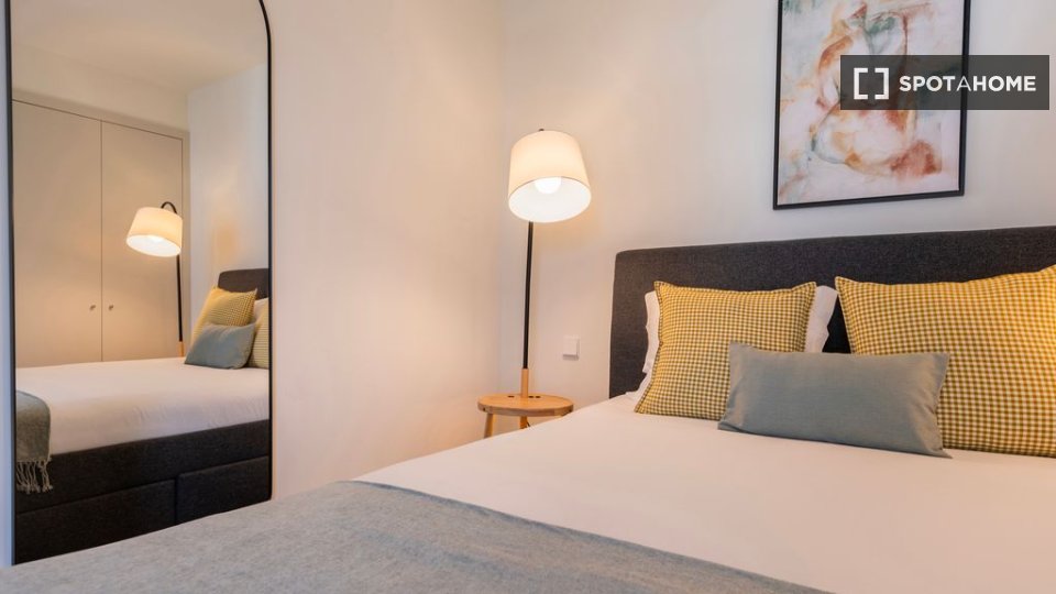 Apartment Lisbon, 3 beds — photo 10