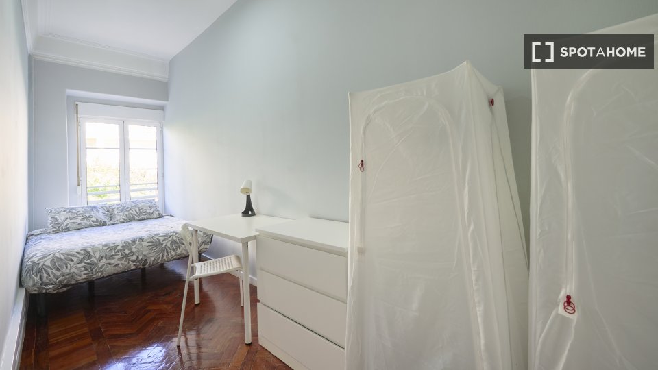 Double room Lisbon, 16 beds — photo 8