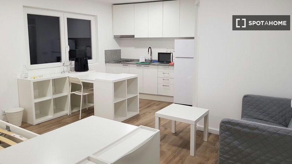 Apartment mono Porto, 20m² — photo 1