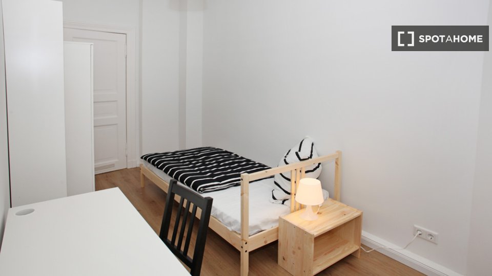Double room Berlin, 4 beds, 90m² — photo 11